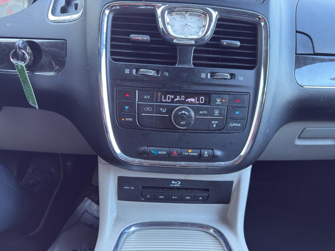 2015 Chrysler Town & Country 4DR WGN TOURING - Photo #18
