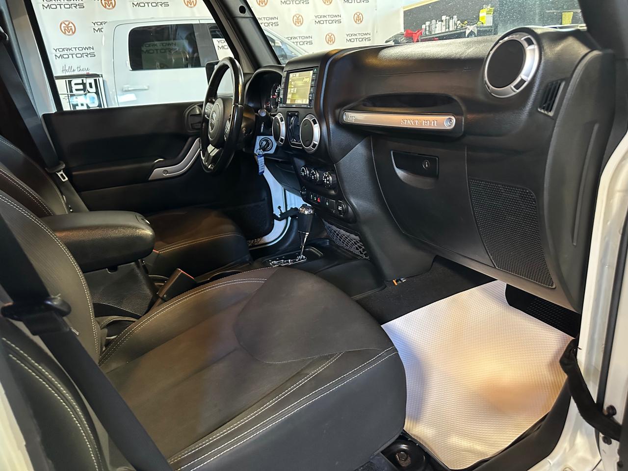 2015 Jeep Wrangler SAHARA UNLIMITIED | ALPINE SOUND | 4X4 V6 - Photo #7