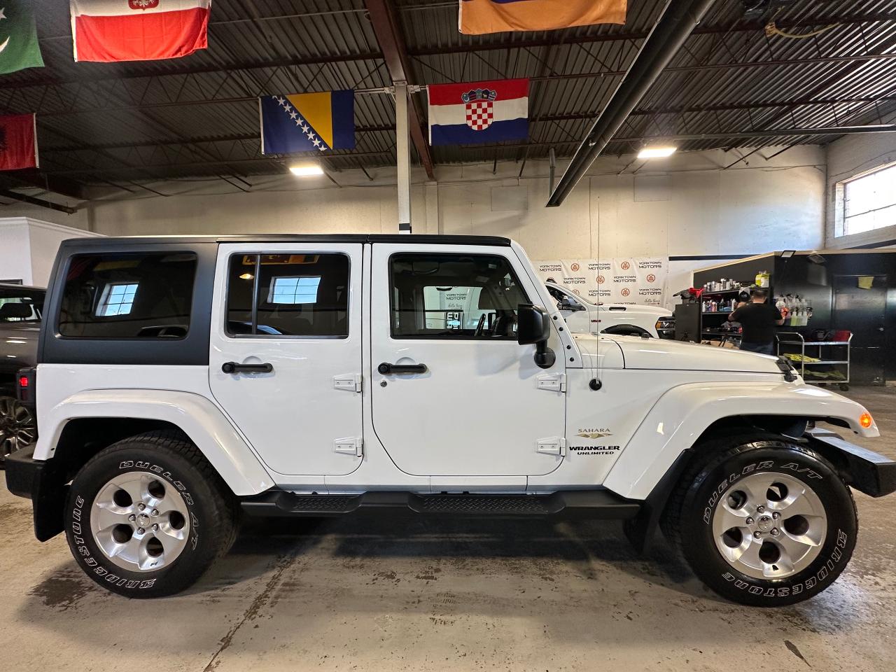 2015 Jeep Wrangler SAHARA UNLIMITIED | ALPINE SOUND | 4X4 V6 - Photo #5