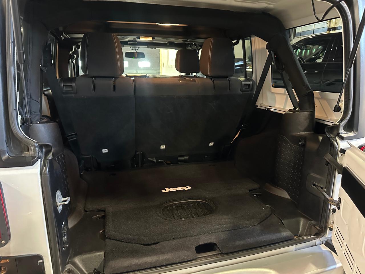 2015 Jeep Wrangler SAHARA UNLIMITIED | ALPINE SOUND | 4X4 V6 - Photo #14
