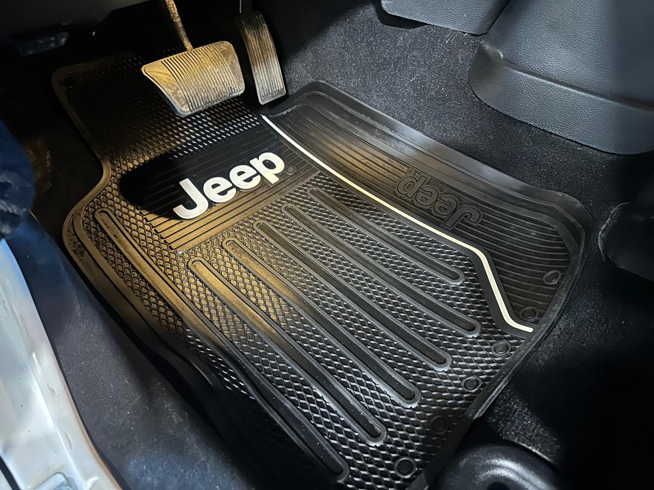 2015 Jeep Wrangler SAHARA UNLIMITIED | ALPINE SOUND | 4X4 V6 - Photo #21