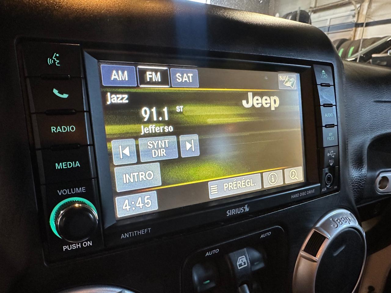 2015 Jeep Wrangler SAHARA UNLIMITIED | ALPINE SOUND | 4X4 V6 - Photo #32