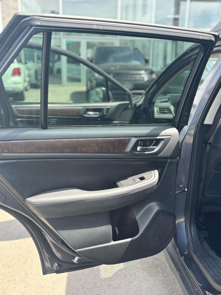 2015 Subaru Outback 2.5i w/Limited & Tech Pkg - Photo #12