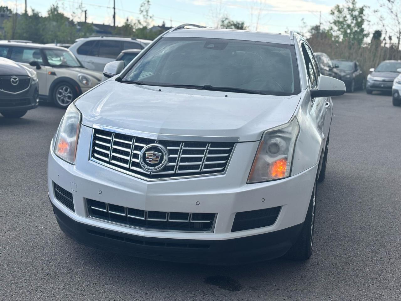 2016 Cadillac SRX Luxury - Photo #2