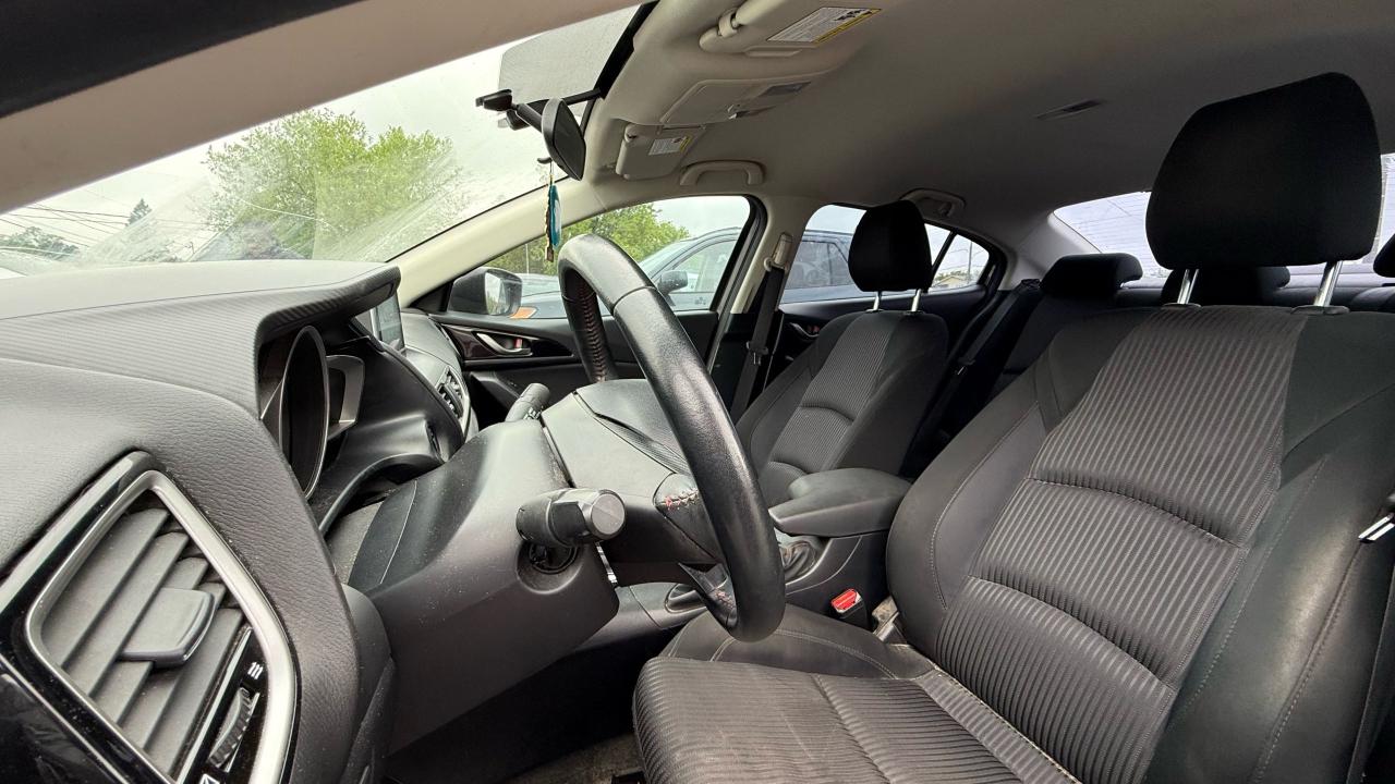 2016 Mazda MAZDA3 GS - Photo #9