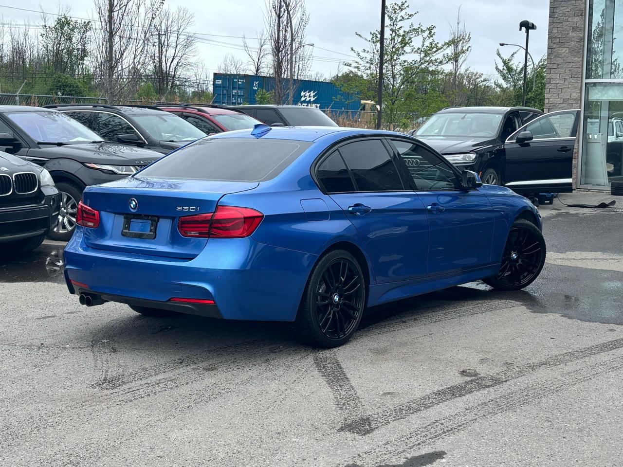 2017 BMW 3 Series 330i xDrive - Photo #11