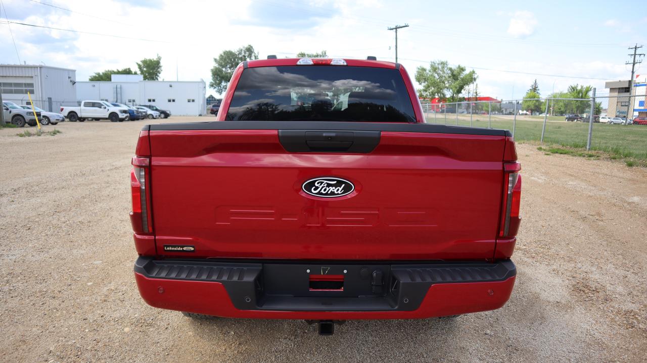 2025 Ford F-150 XLT Photo4