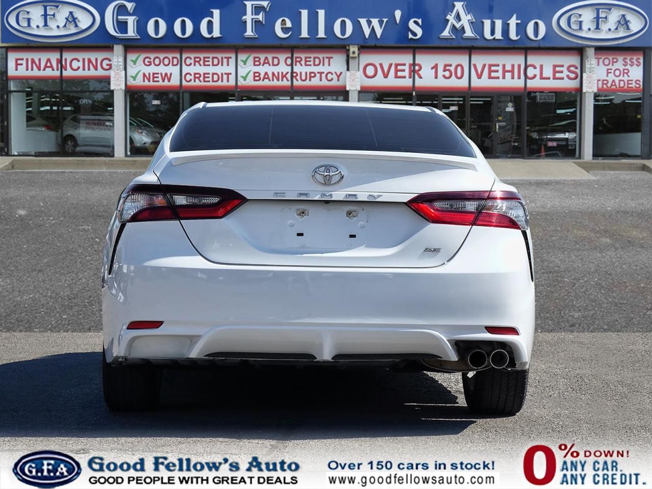 2022 Toyota Camry SE MODEL, LEATHER & CLOTH, REARVIEW CAMERA, HEATED Photo4