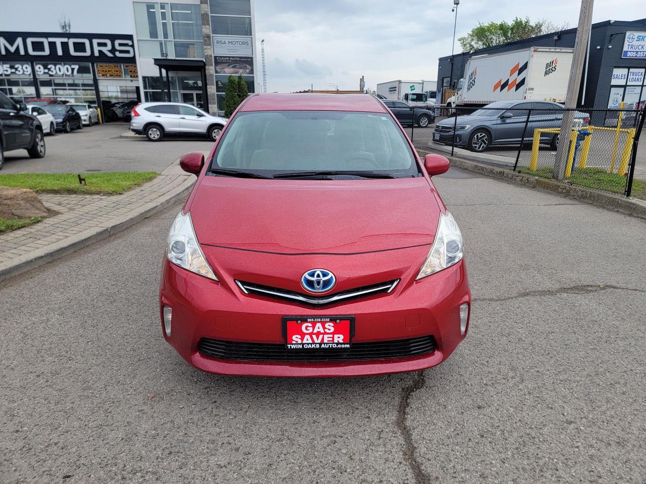 2013 Toyota Prius v HYBRID - Photo #2