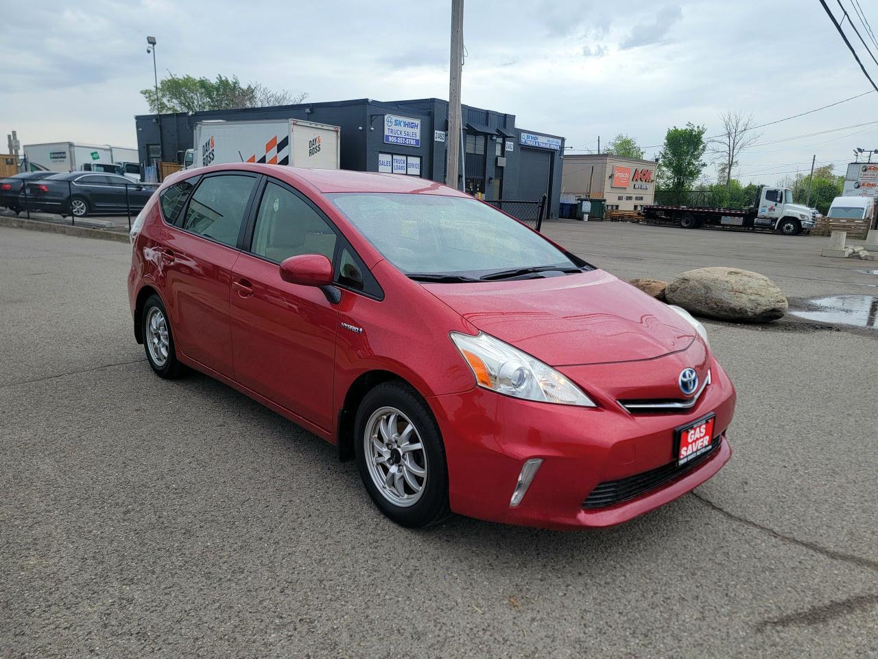 2013 Toyota Prius v HYBRID - Photo #3