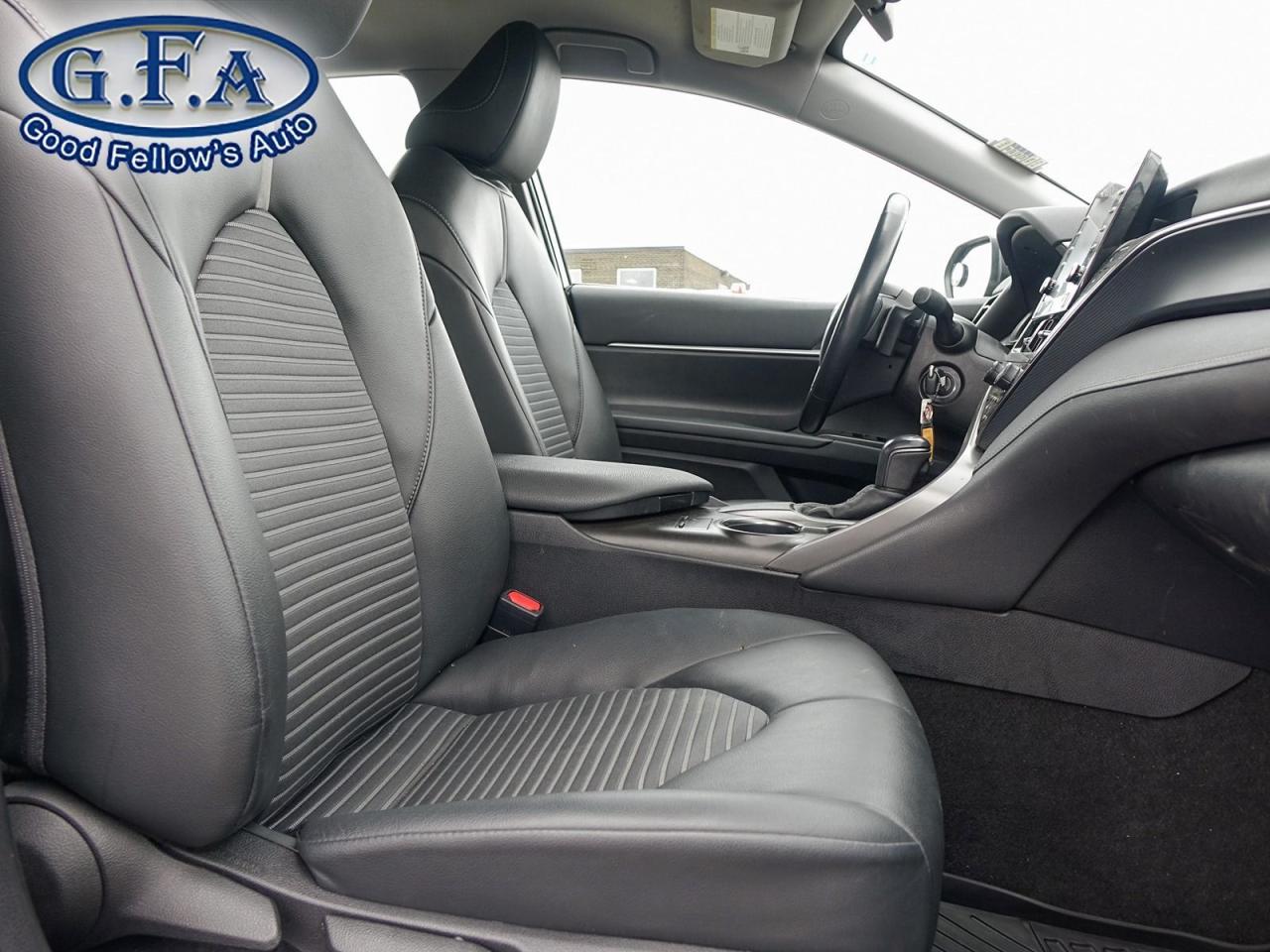 2022 Toyota Camry SE MODEL, LEATHER & CLOTH, REARVIEW CAMERA, HEATED - Photo #10