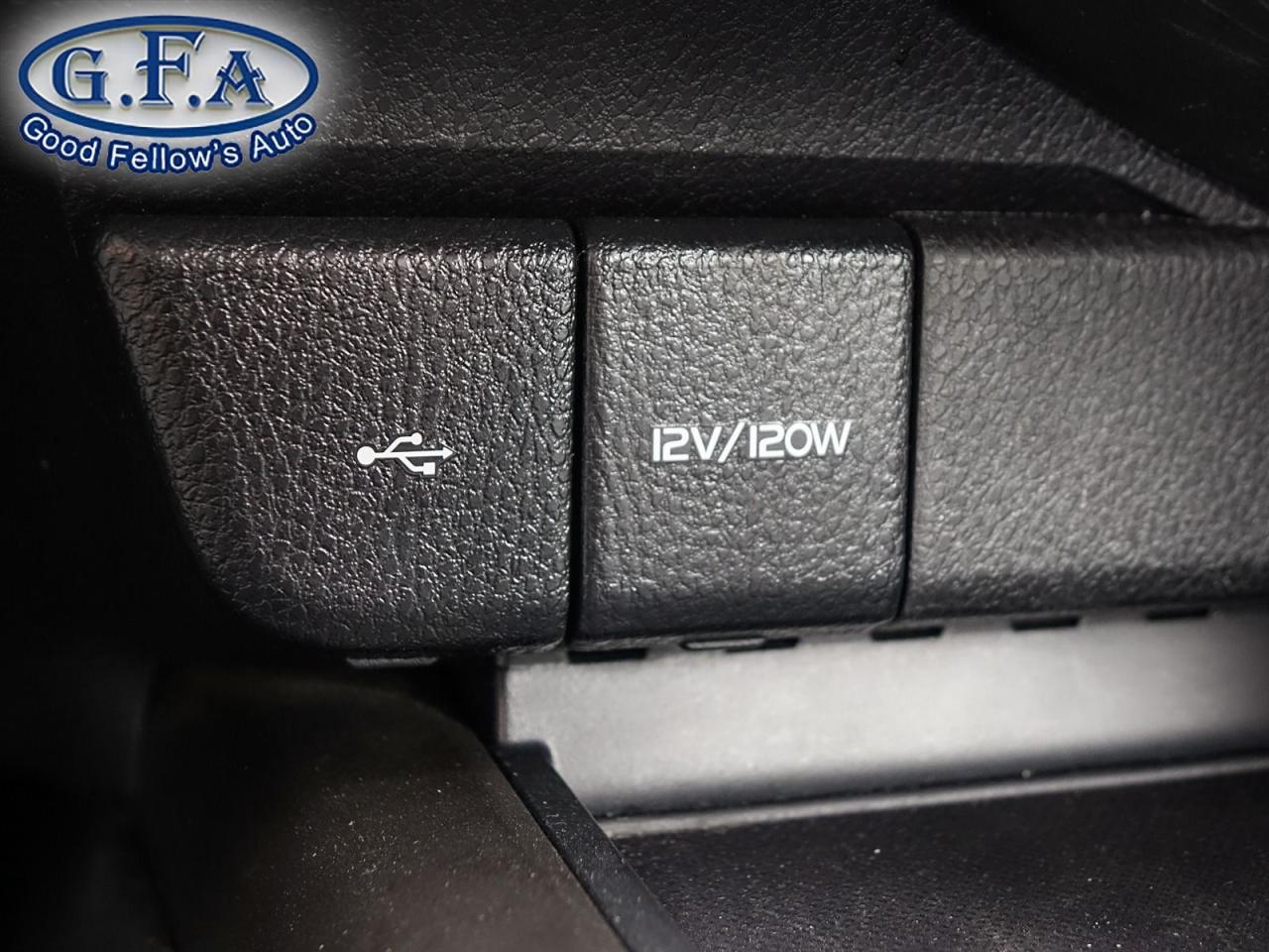 2022 Toyota Camry SE MODEL, LEATHER & CLOTH, REARVIEW CAMERA, HEATED - Photo #16