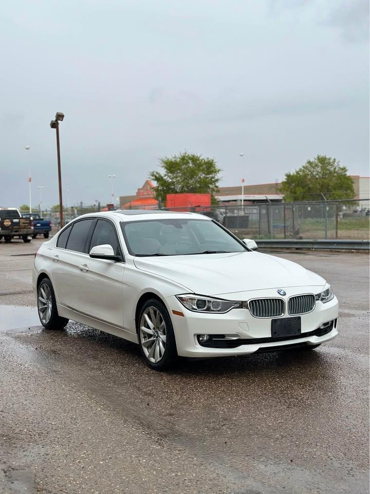 2014 BMW 3 Series 328i xDrive - Photo #2