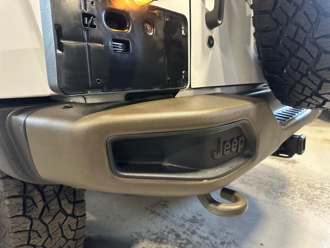 2016 Jeep Wrangler 75th ANNIVERSARY 1941 | HEATED SEATS | MANUAL - Photo #24