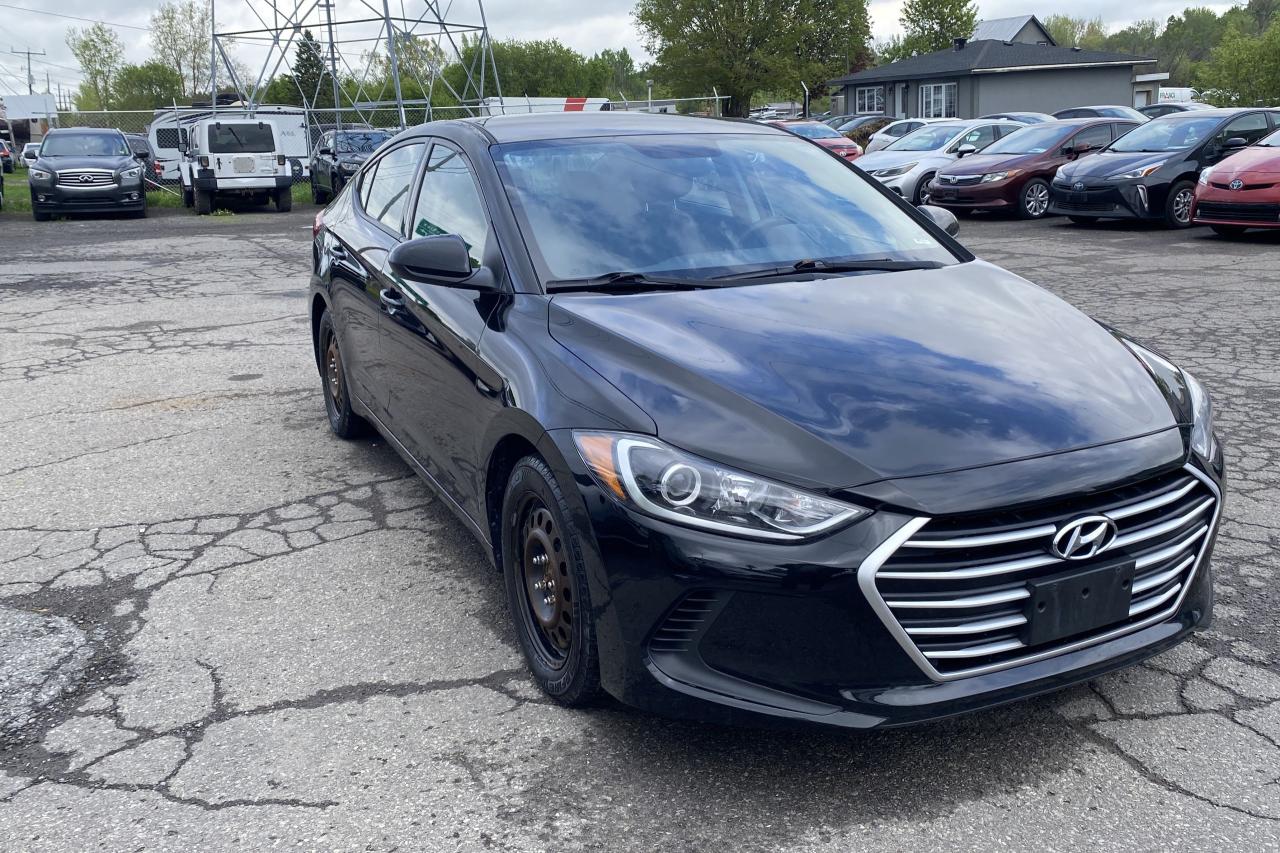 2017 Hyundai Elantra LE - Photo #2