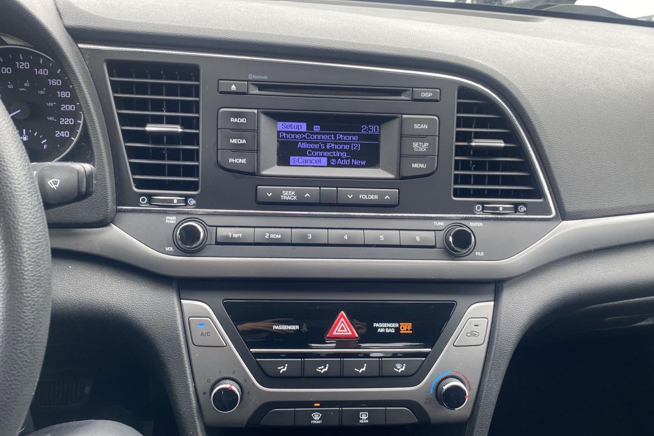 2017 Hyundai Elantra LE - Photo #15