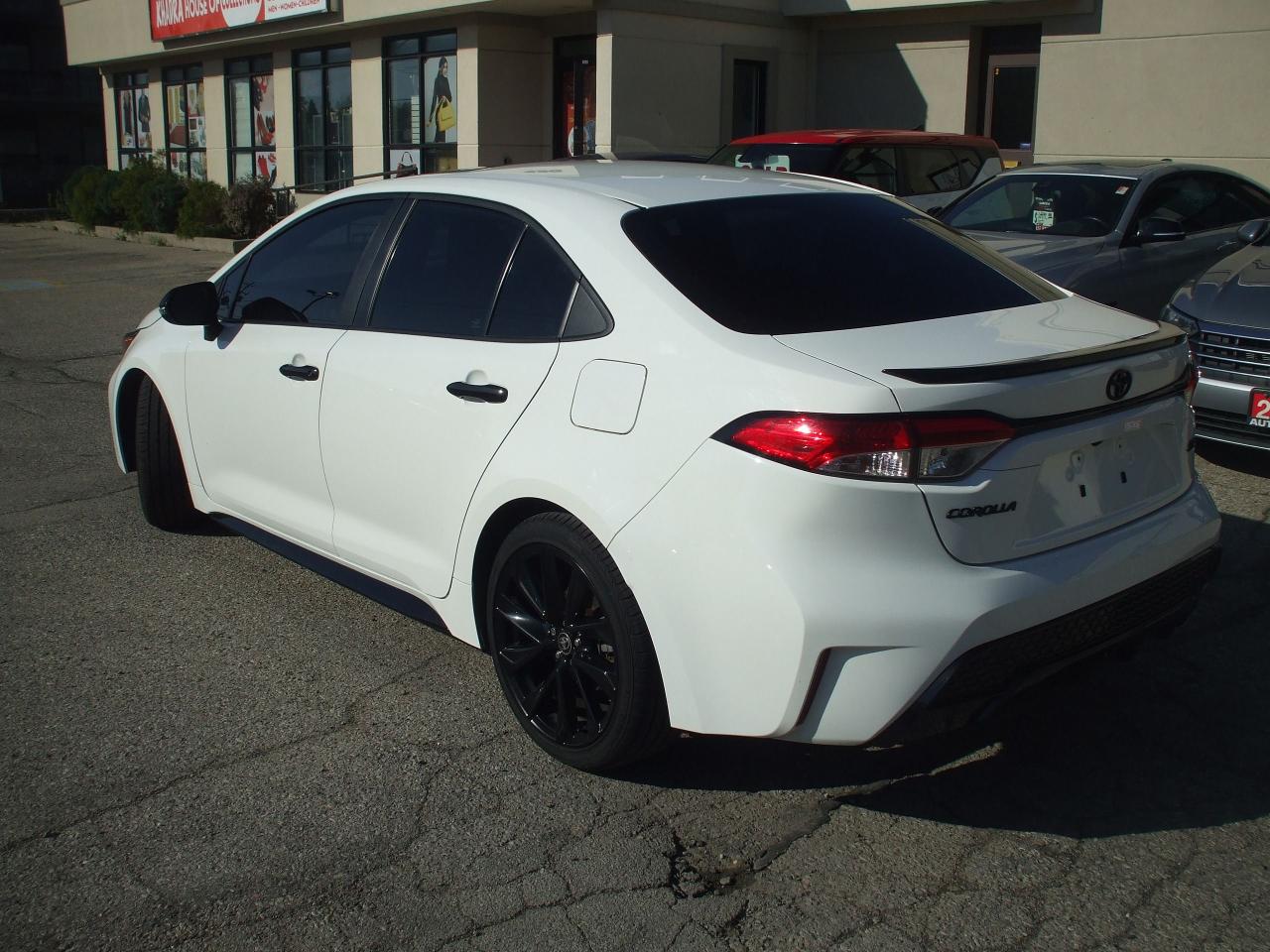 2020 Toyota Corolla SE - Photo #3