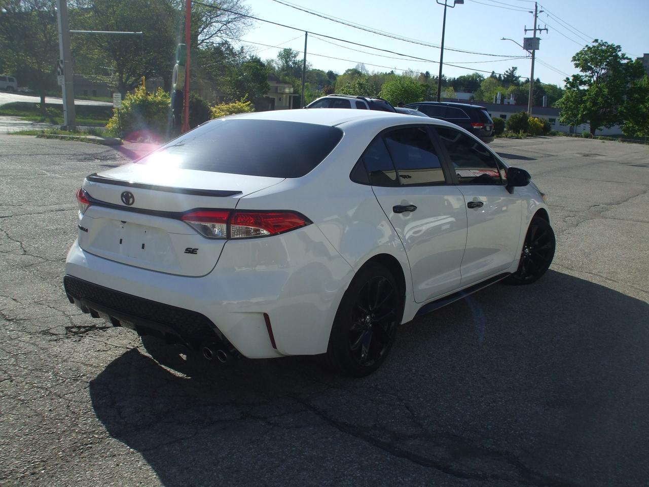 2020 Toyota Corolla SE - Photo #5