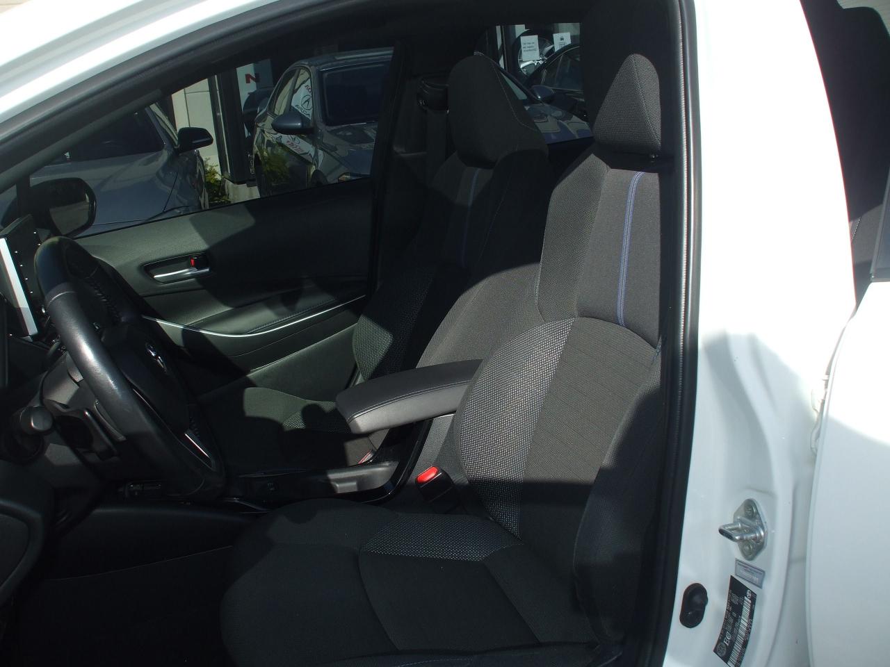 2020 Toyota Corolla SE - Photo #11