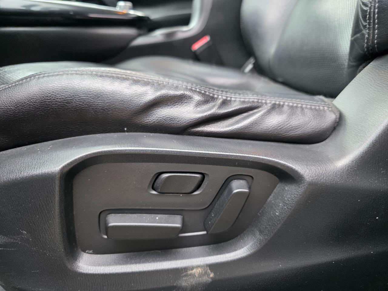 2018 Mazda CX-9 GS-L Leather |  Sunroof | BSM | 7 Seats | Backup Camera Photo2