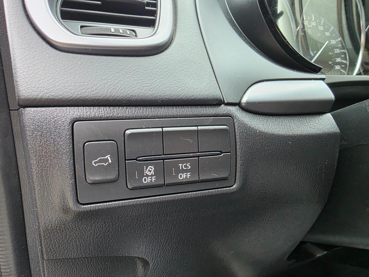 2018 Mazda CX-9 GS-L Leather |  Sunroof | BSM | 7 Seats | Backup Camera Photo4