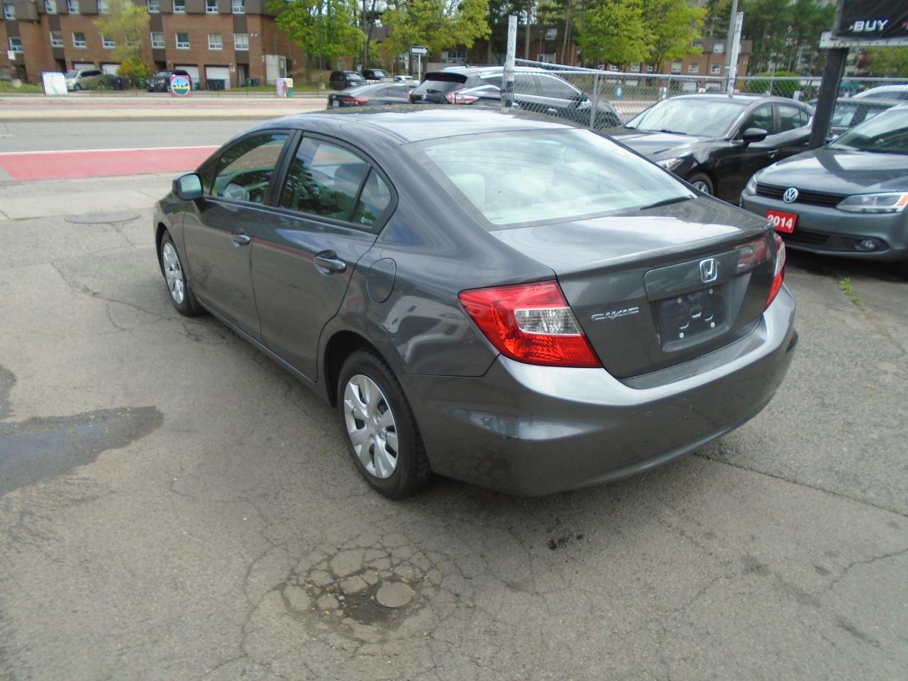 2012 Honda Civic LX/ NO ACCIDENT / SUPER CLEAN / LOW KM / AC/ - Photo #7