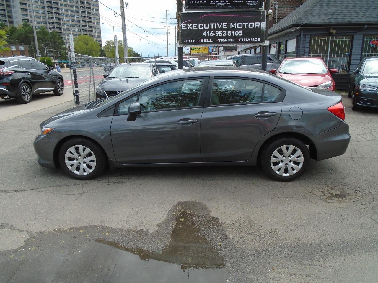 2012 Honda Civic LX/ NO ACCIDENT / SUPER CLEAN / LOW KM / AC/ - Photo #8