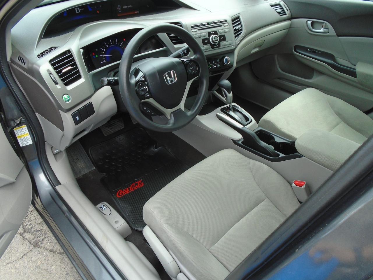 2012 Honda Civic LX/ NO ACCIDENT / SUPER CLEAN / LOW KM / AC/ - Photo #9