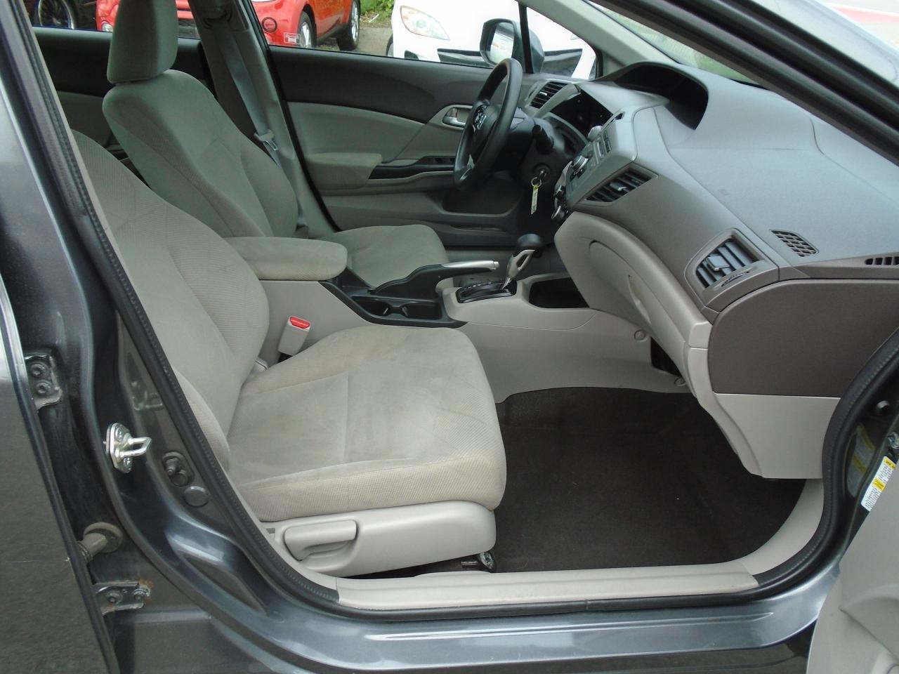 2012 Honda Civic LX/ NO ACCIDENT / SUPER CLEAN / LOW KM / AC/ - Photo #14