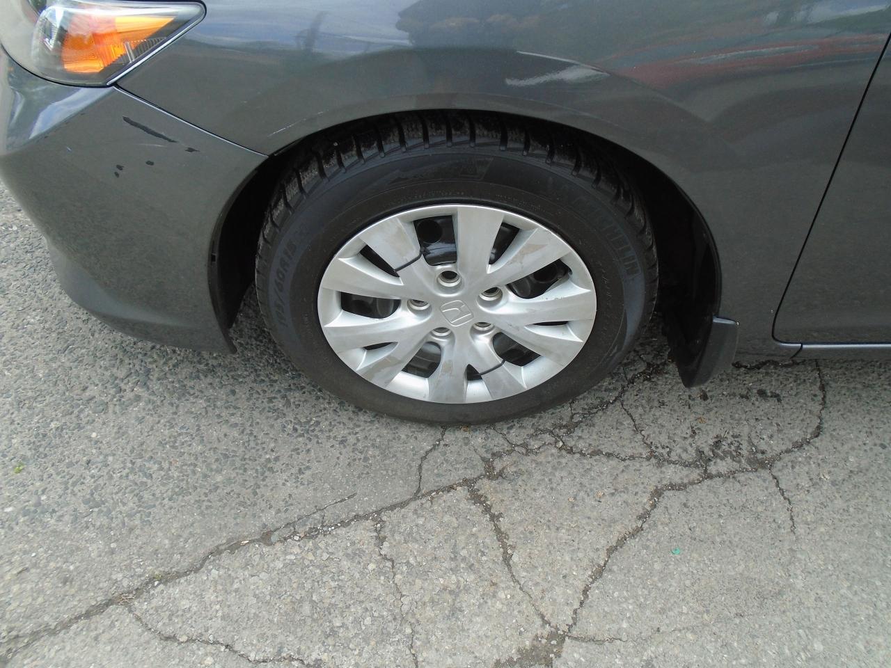 2012 Honda Civic LX/ NO ACCIDENT / SUPER CLEAN / LOW KM / AC/ - Photo #15