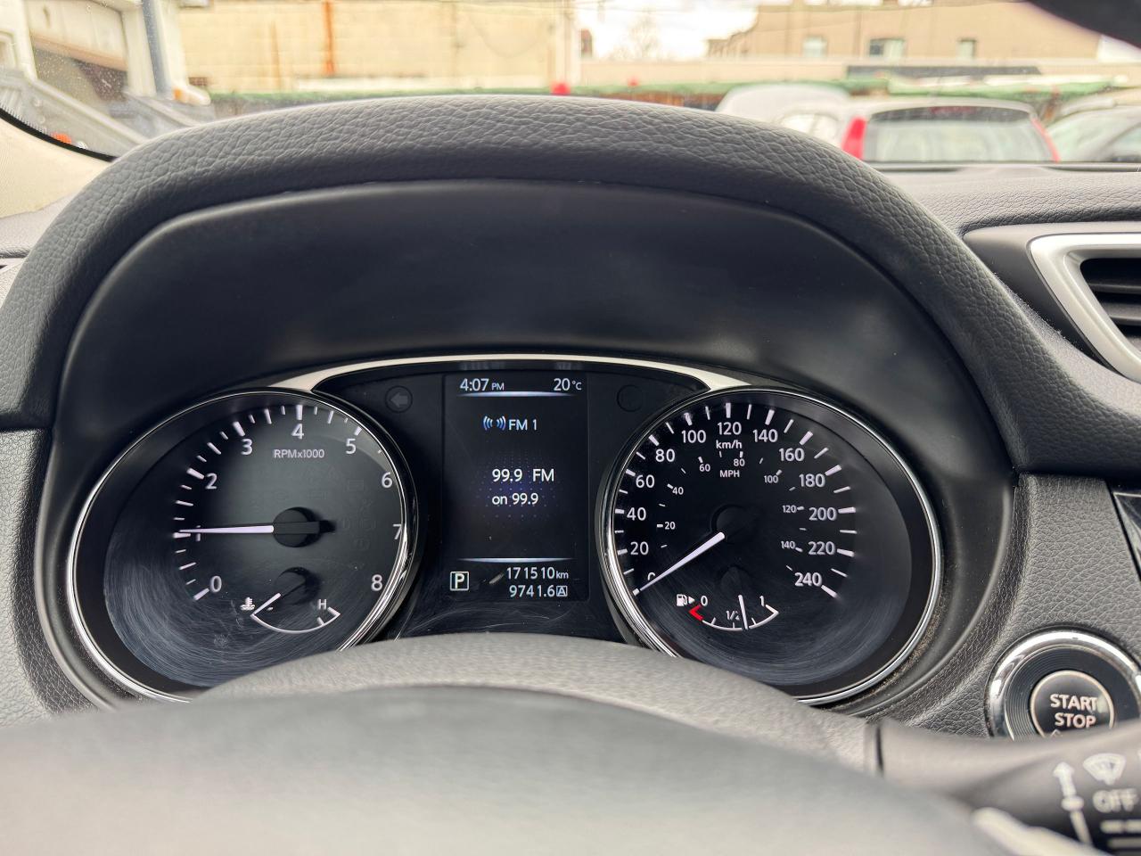 2016 Nissan Rogue AWD 4dr SV CERTIFIED - Photo #10