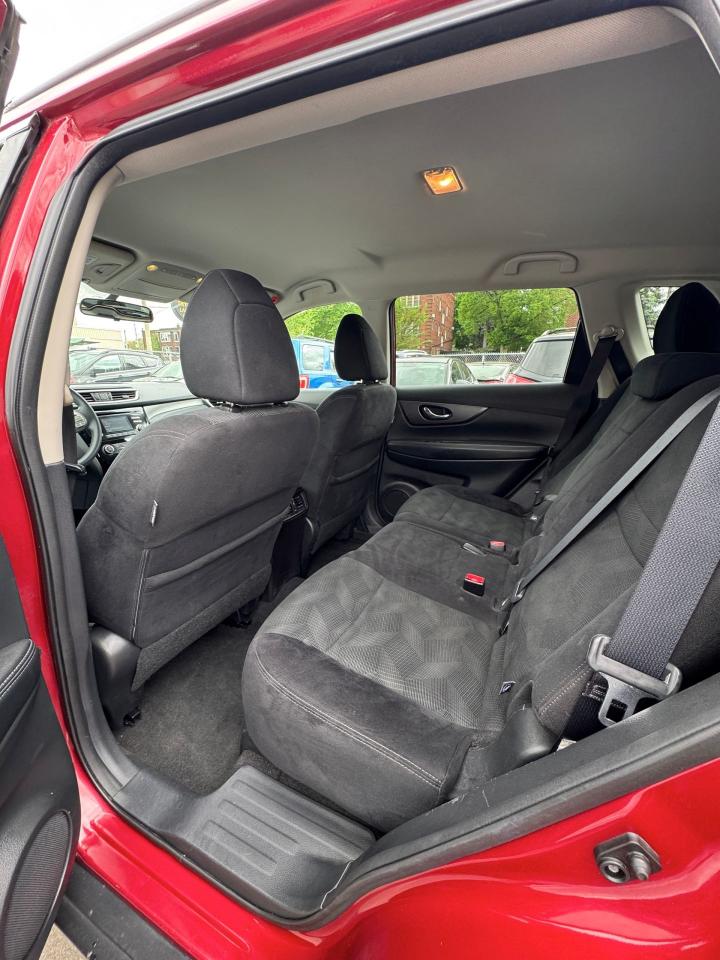 2016 Nissan Rogue AWD 4dr SV CERTIFIED - Photo #15