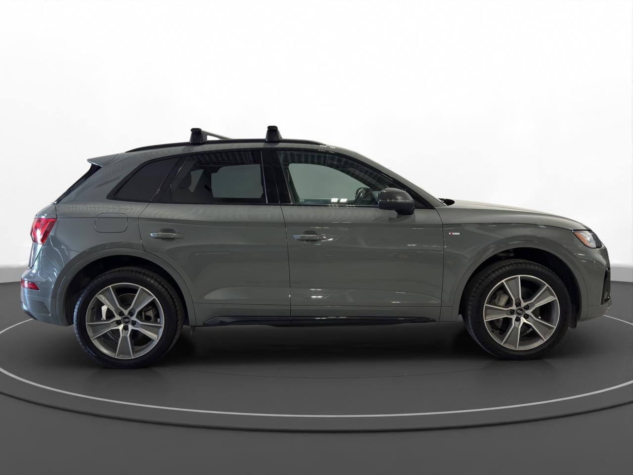 2021 Audi Q5 Technik Plug In Hybrid - Photo #4