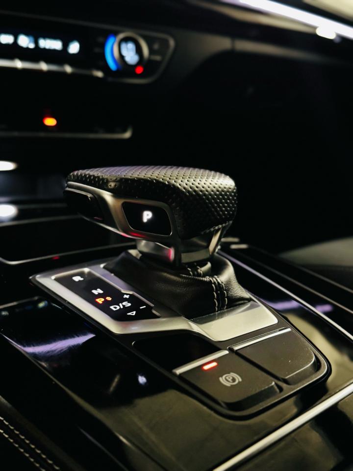 2021 Audi Q5 Technik Plug In Hybrid - Photo #17