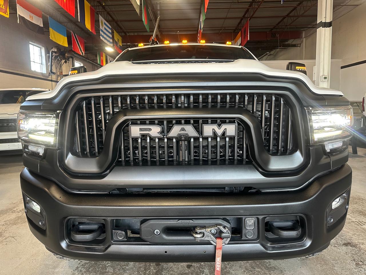 2023 RAM 2500 POWER WAGON CREW CAB 4X4 SUNROOF 6.4FT BOX LEVEL 2 Photo4