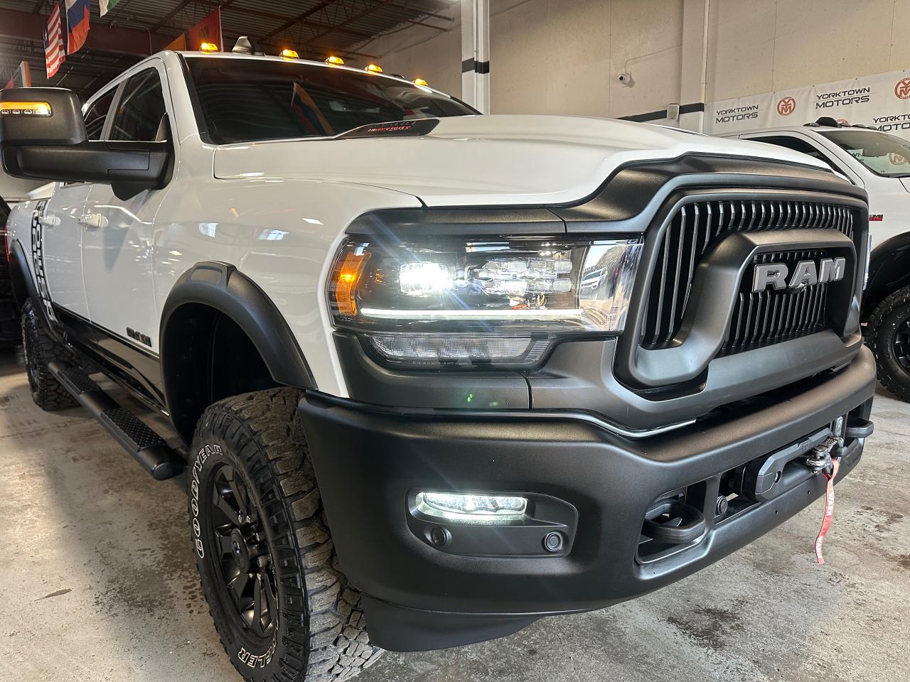 2023 RAM 2500 POWER WAGON CREW CAB 4X4 SUNROOF 6.4FT BOX - Photo #4