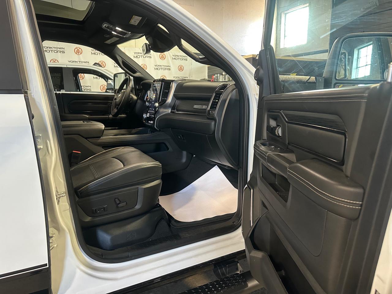 2023 RAM 2500 POWER WAGON CREW CAB 4X4 SUNROOF 6.4FT BOX - Photo #11