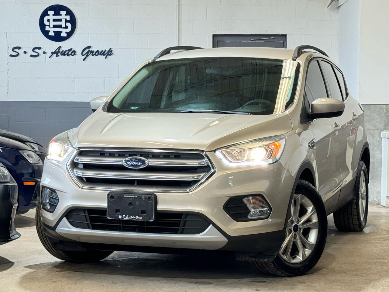 Used 2017 Ford Escape SE|AWD|NAV|BACKUP|LOW KM|HEATED SEATS| for sale in Oakville, ON