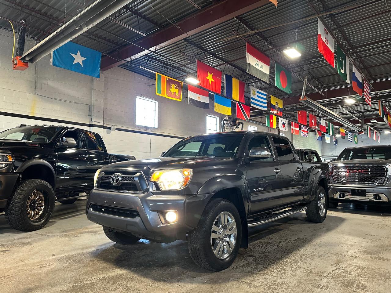 Used 2015 Toyota Tacoma LIMITED | NO ACCIDENTS | JBL SOUND | LEATHER for sale in North York, ON