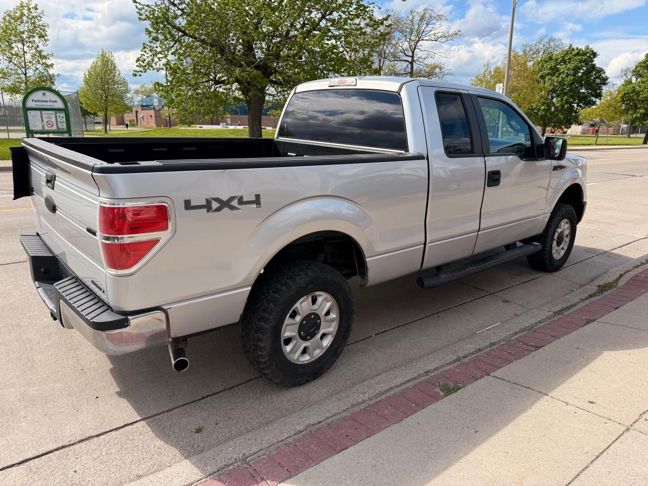2011 Ford F-150 XLT - Photo #10