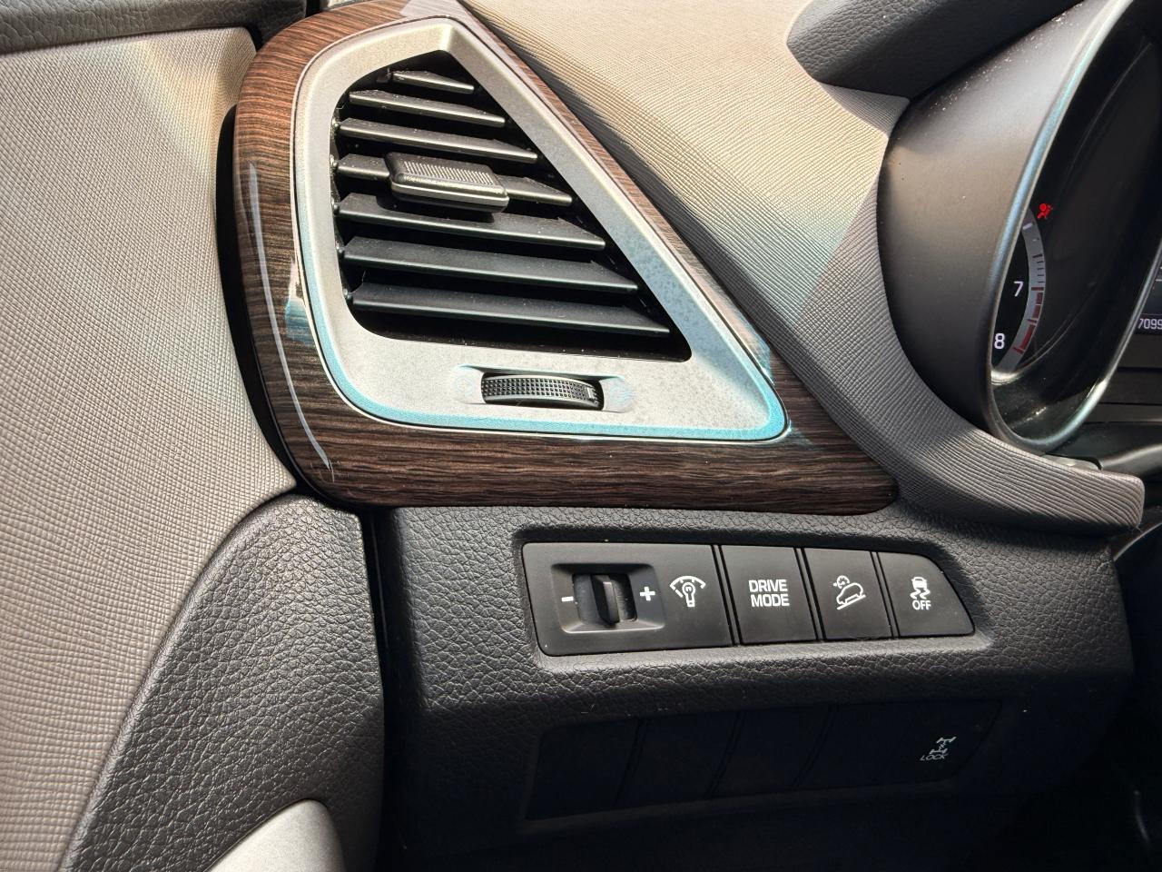 2018 Hyundai Santa Fe Sport 2.4L AWD - Photo #29