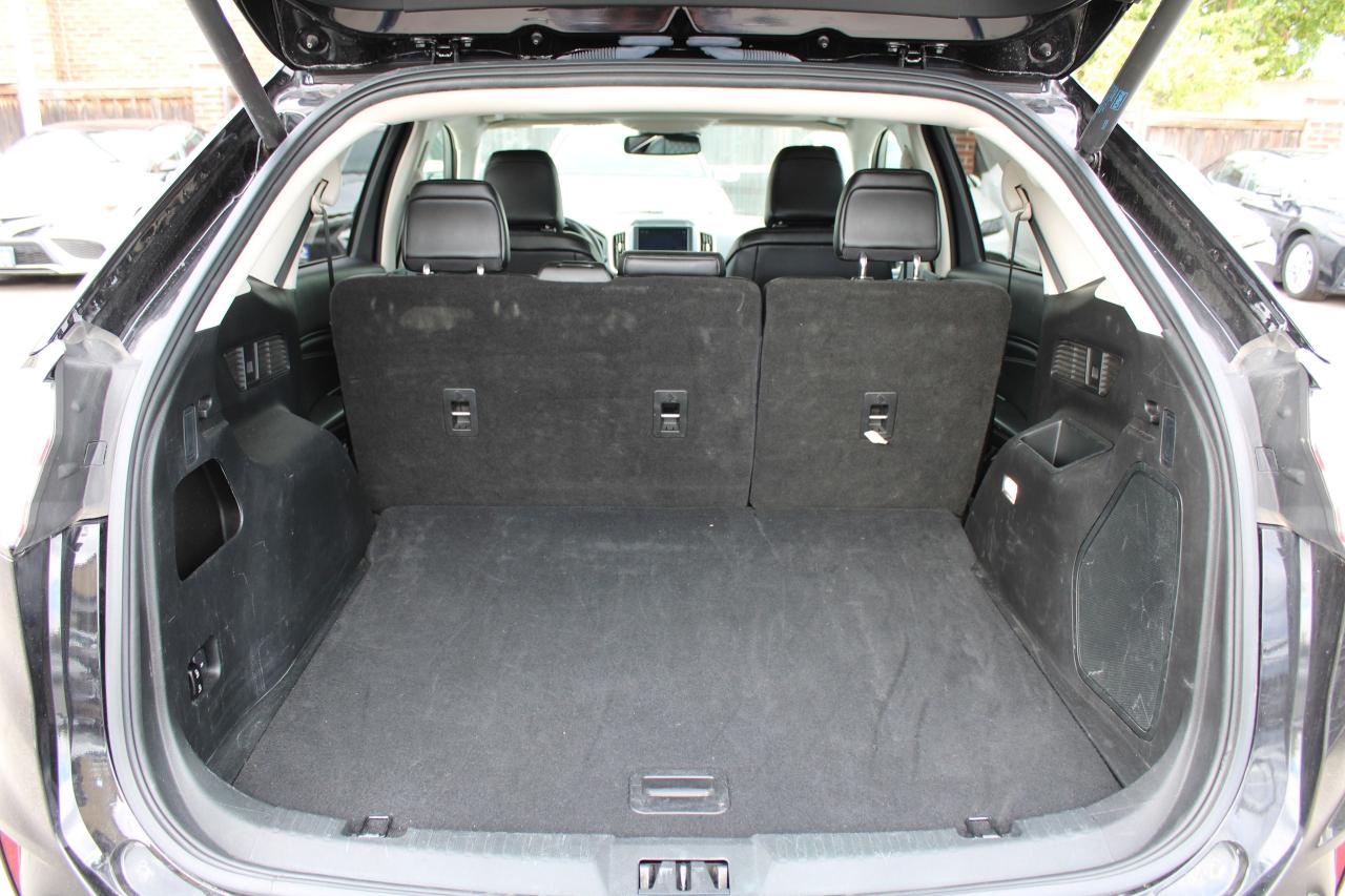 2023 Ford Edge Titanium - Photo #6
