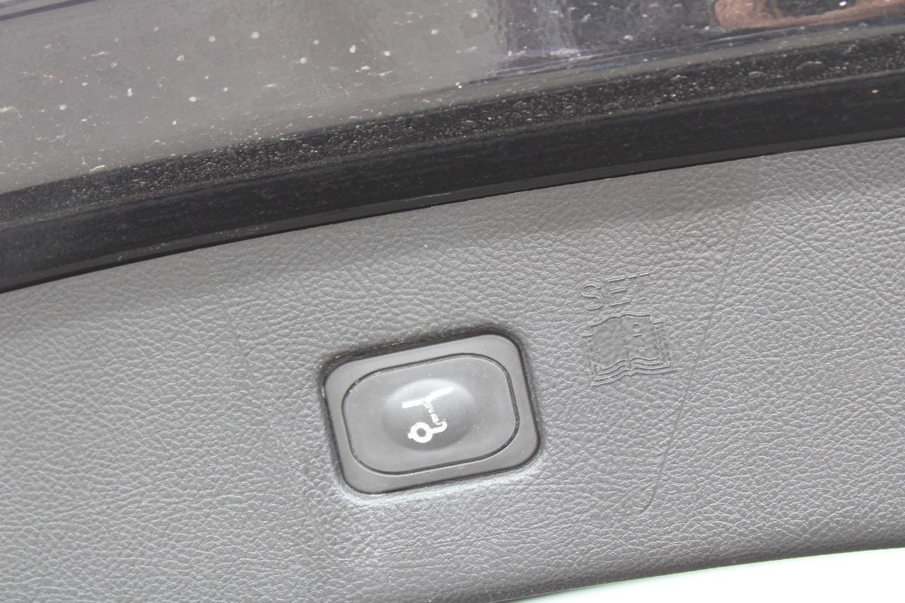 2023 Ford Edge Titanium - Photo #7