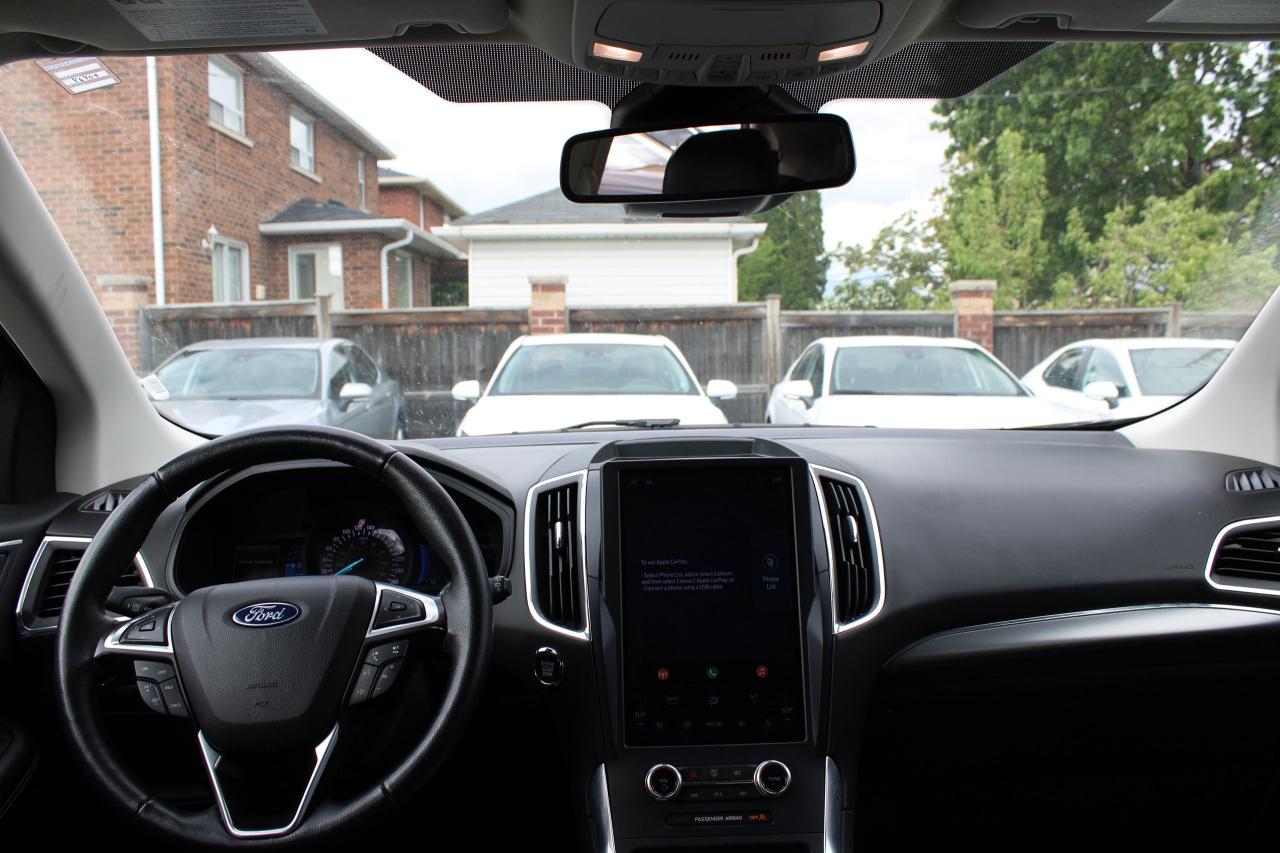 2023 Ford Edge Titanium - Photo #9