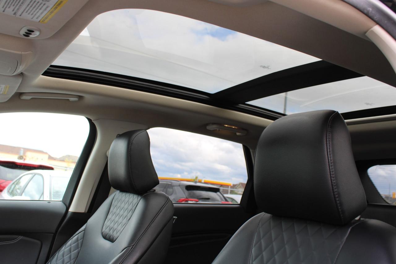 2023 Ford Edge Titanium - Photo #11
