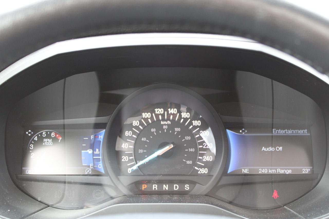 2023 Ford Edge Titanium - Photo #15