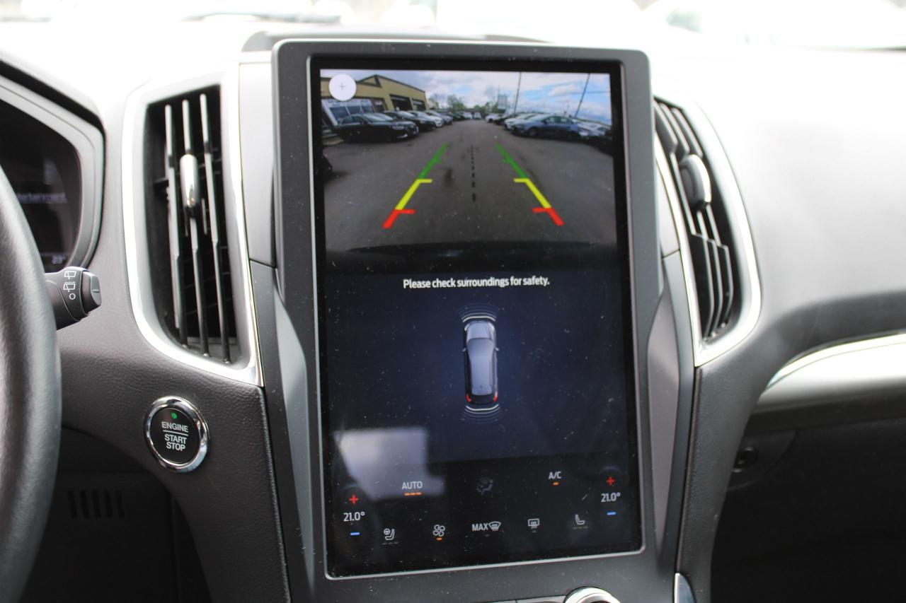 2023 Ford Edge Titanium - Photo #16