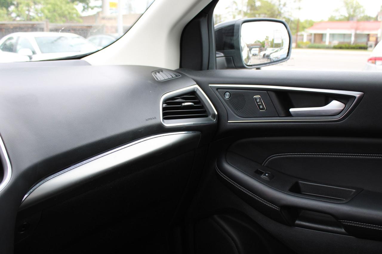 2023 Ford Edge Titanium - Photo #18