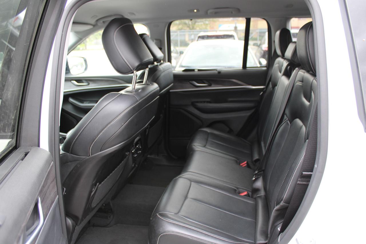 2023 Jeep Grand Cherokee Limited - Photo #8