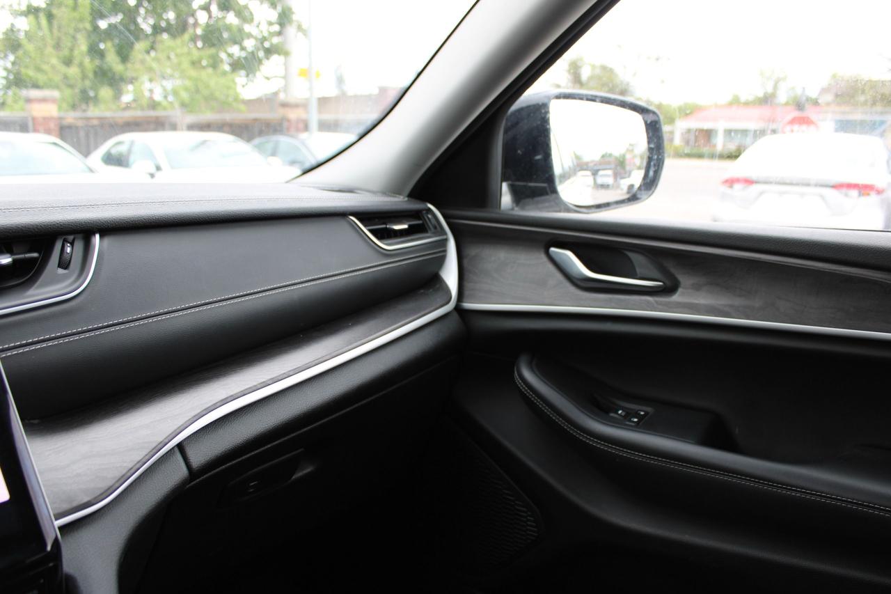 2023 Jeep Grand Cherokee Limited - Photo #17